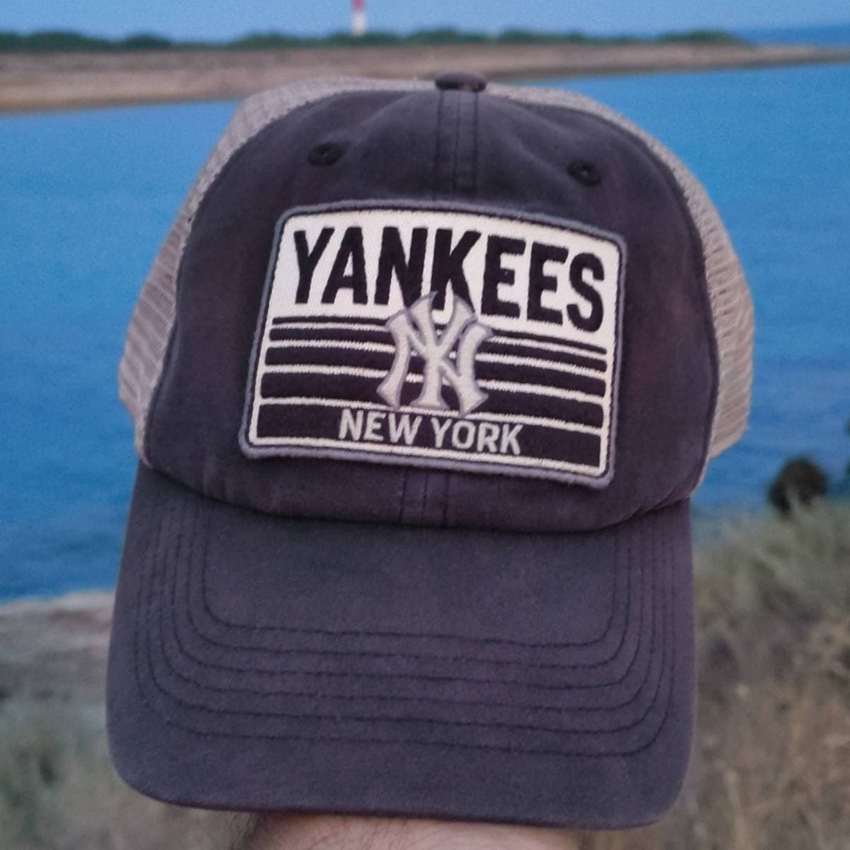 Yankees Trucker