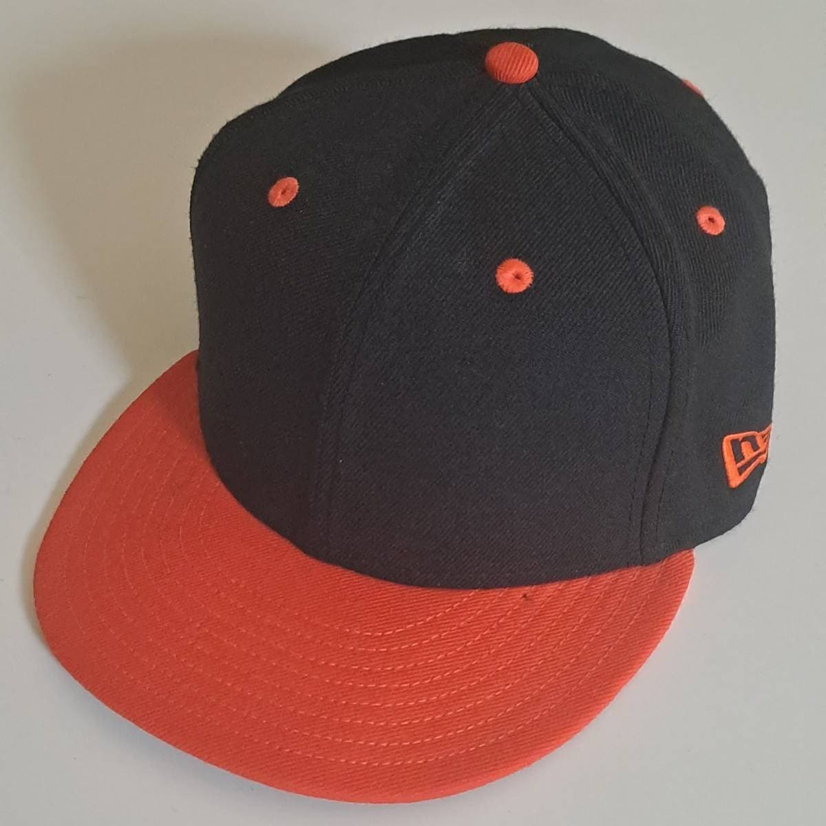 Cap Bitonal Black & Orange