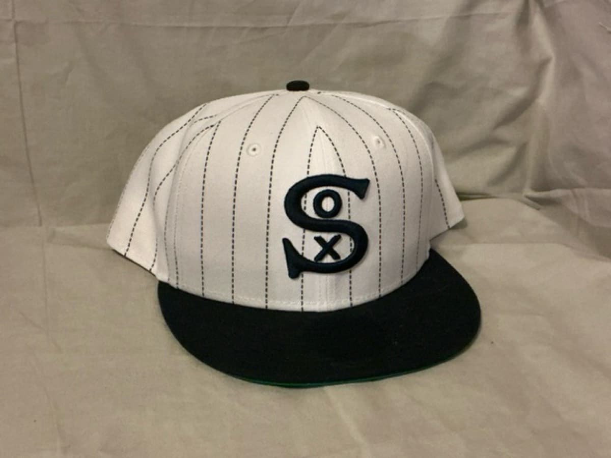 Chicago White Sox. (Field of Dreams).(American League Central)