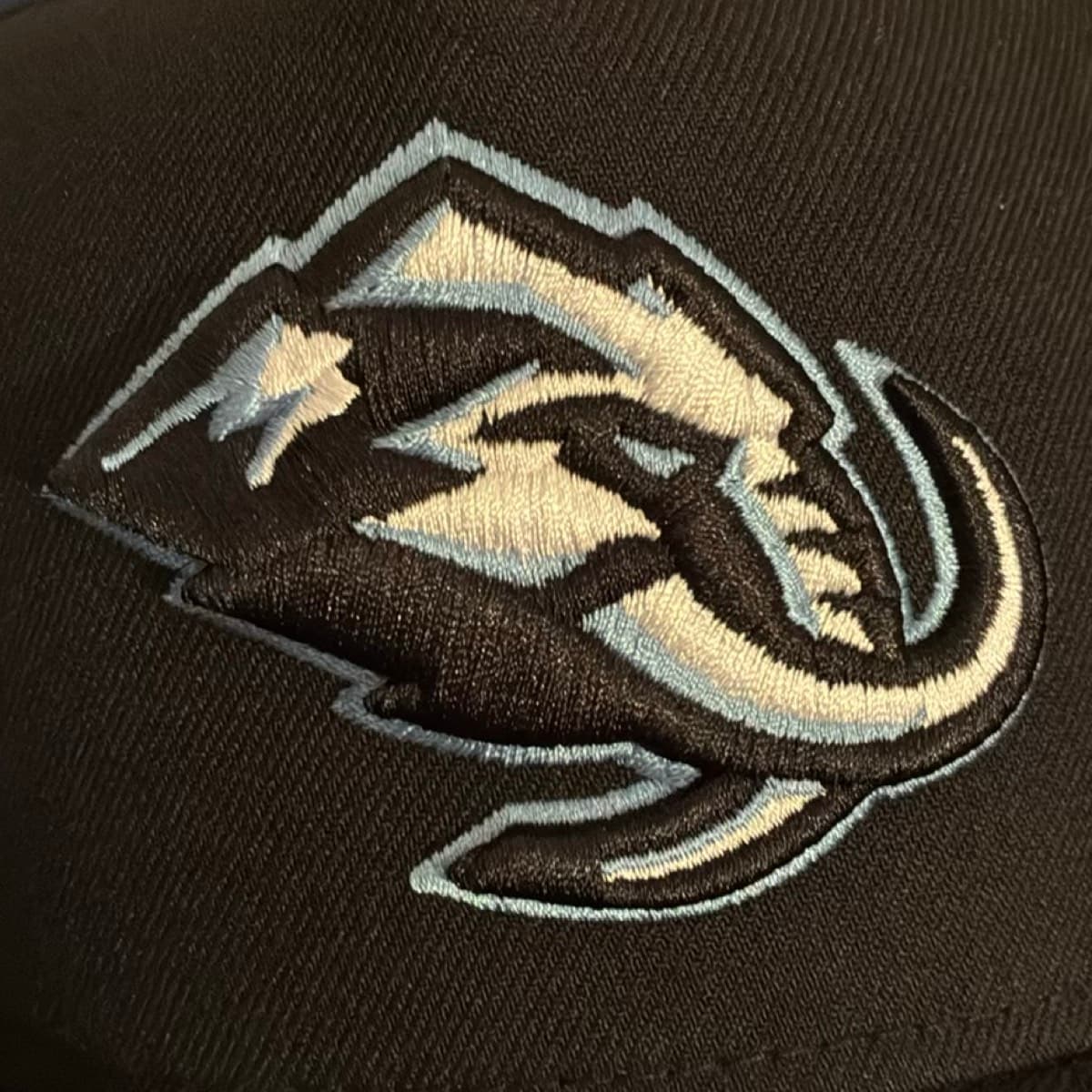 Cap Salt Lake City Utah Mammoth Black Classic édition A-frame SnapBack — 3