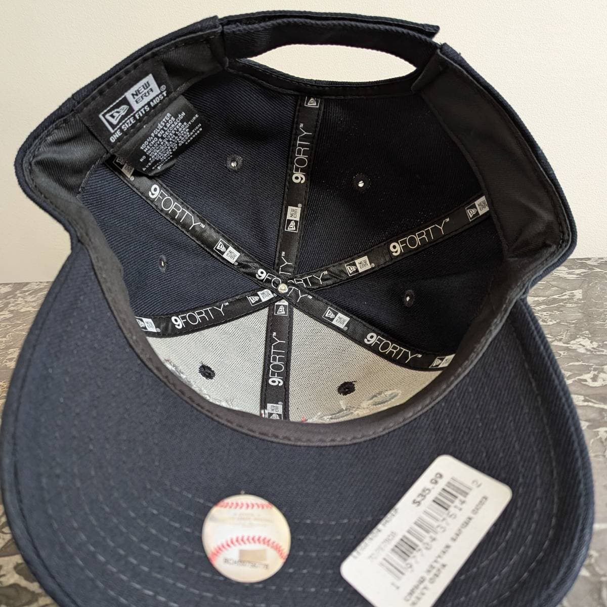 Cap Yankees Giants — 4