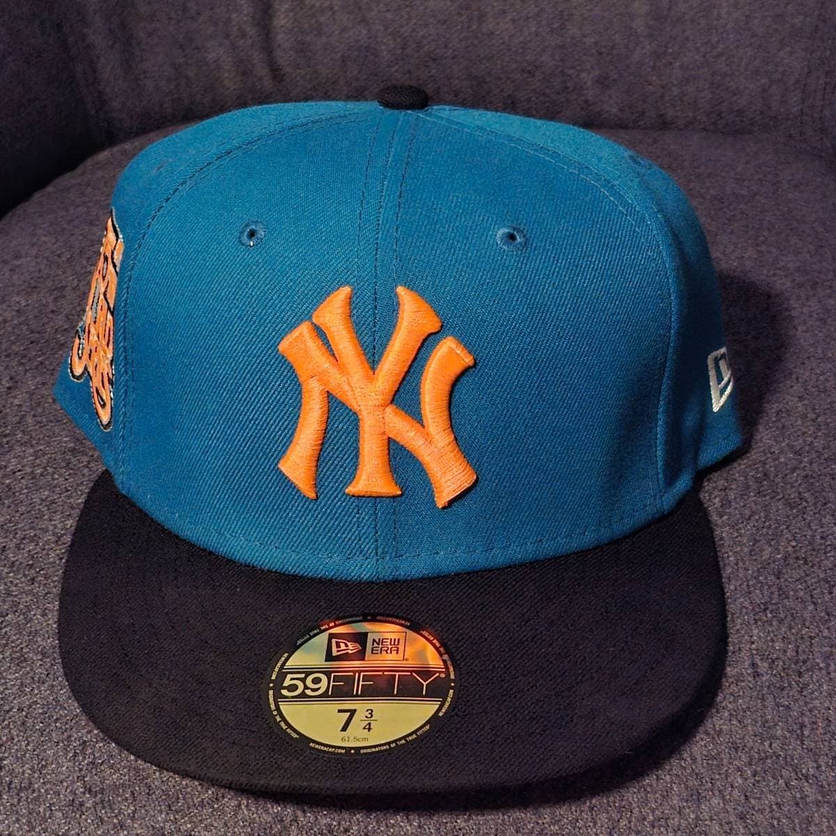 New York Yankees Dolphin Colors