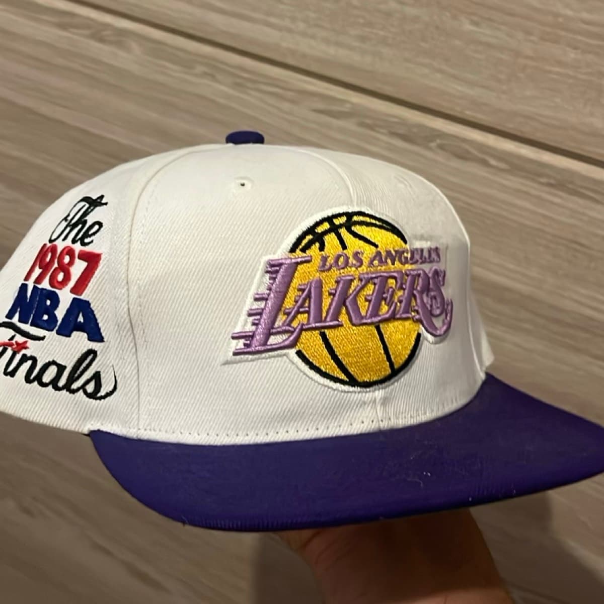 Cap Los Angeles Lakers
